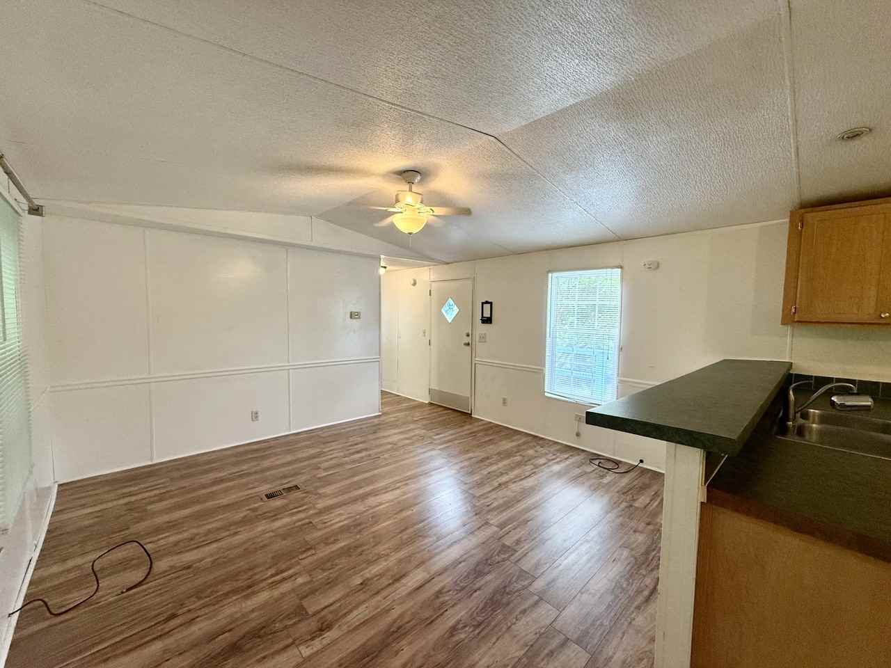 32 Mandalay Dr #1 - Photo 3 of 11