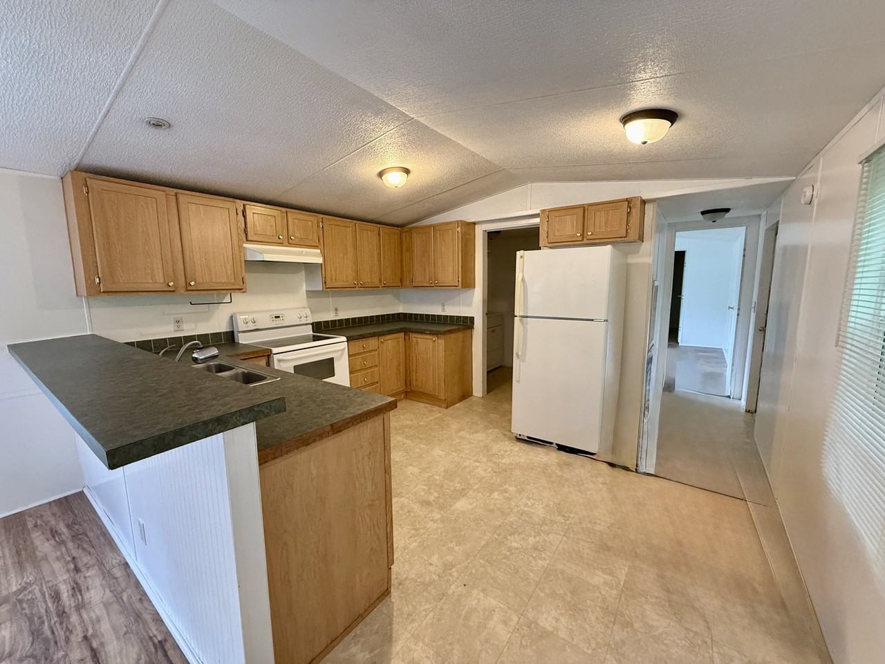 32 Mandalay Dr #1 - Photo 6 of 11