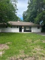 featured image of 11302 Corrington Ave