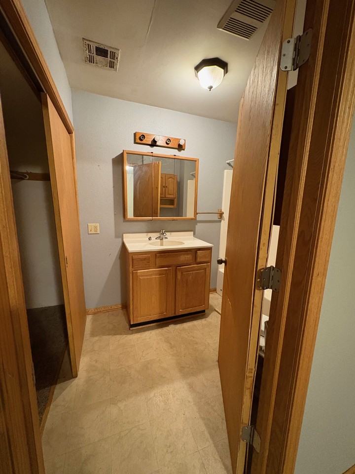 218 West Central Avenue - 2bApt 2b #2B - Photo 4 of 4