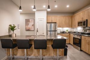 featured image of 615 Dallas Ave