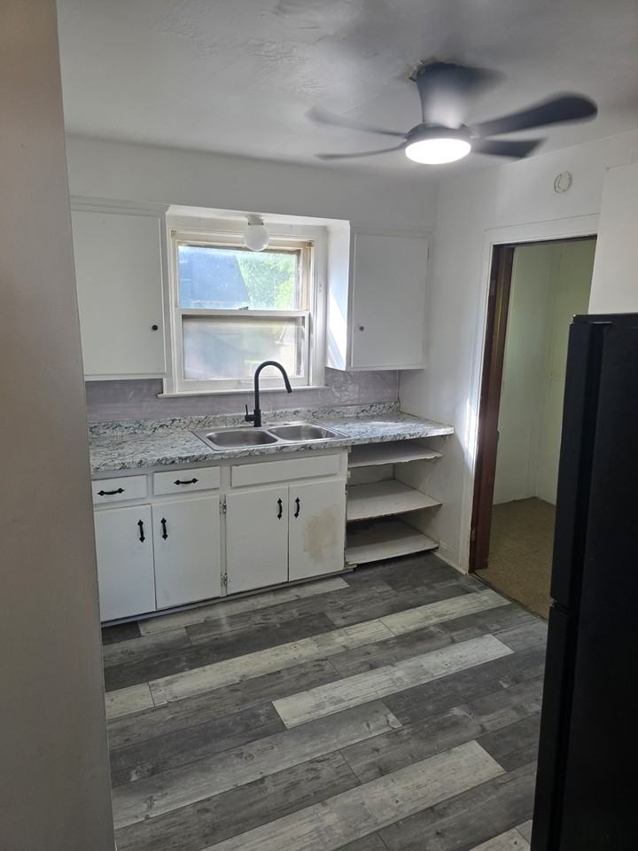 242 Crocker Blvd #2 - Photo 4 of 8