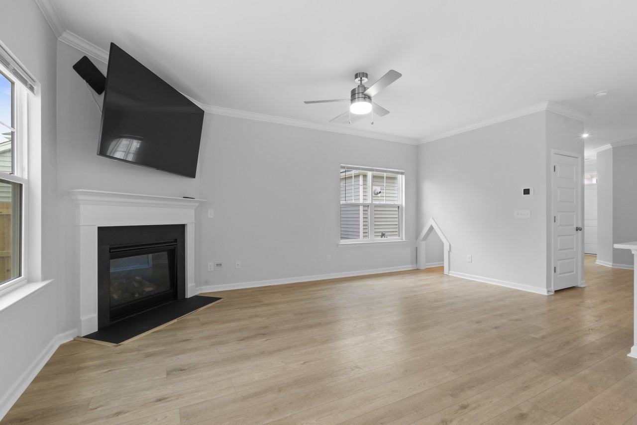 837 Peony Ln #1 - Photo 7 of 47