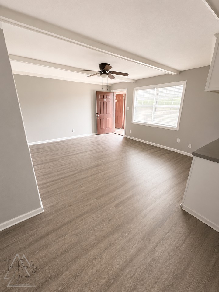 501 Westlawn Dr #28 - Photo 2 of 5