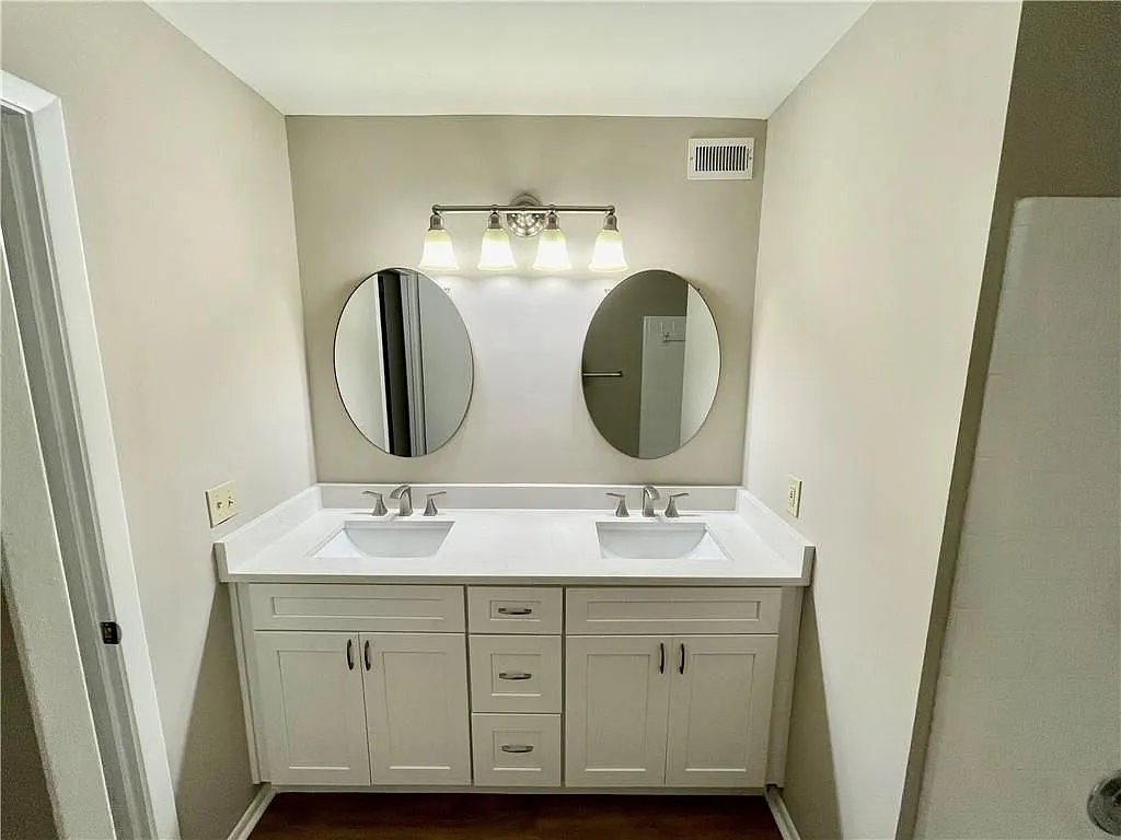 27 Matawan Cir Se #1 - Photo 2 of 11
