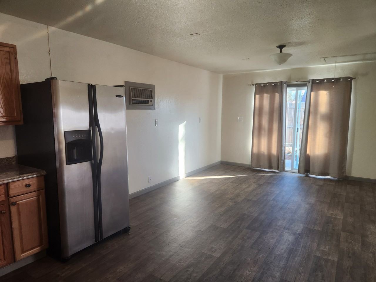 1425 Pinyon Ave #B - Photo 4 of 10