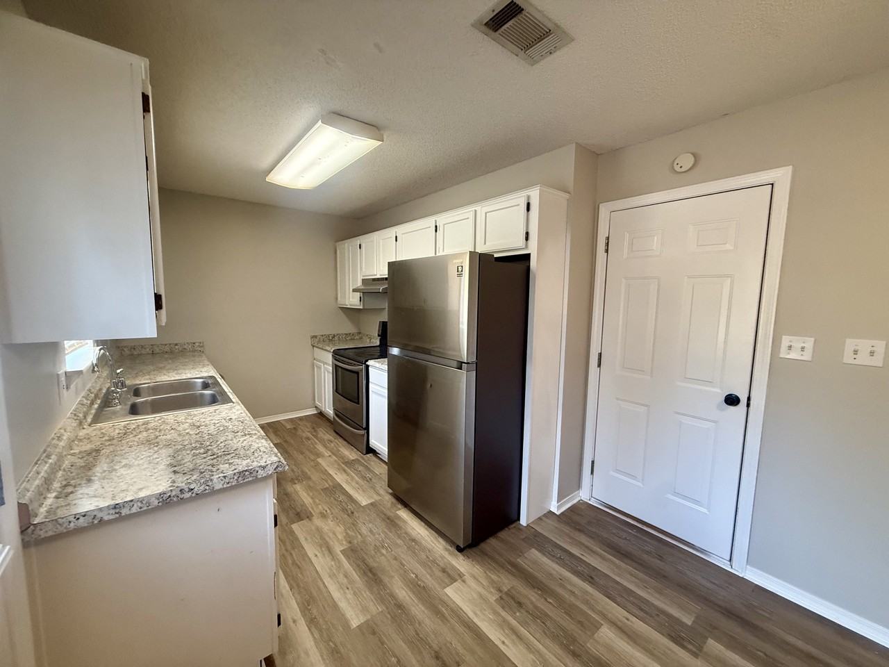 13907 Rockinghorse Ln #1 - Photo 7 of 18