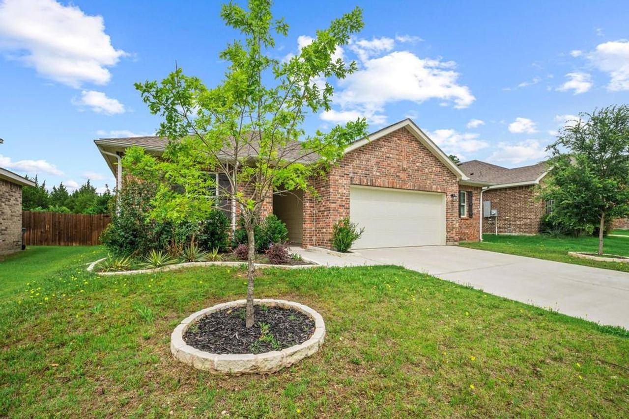 2421 Frio River Rd - Photo 3 of 27