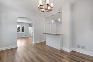 featured image of 3912 Mortimer Ave