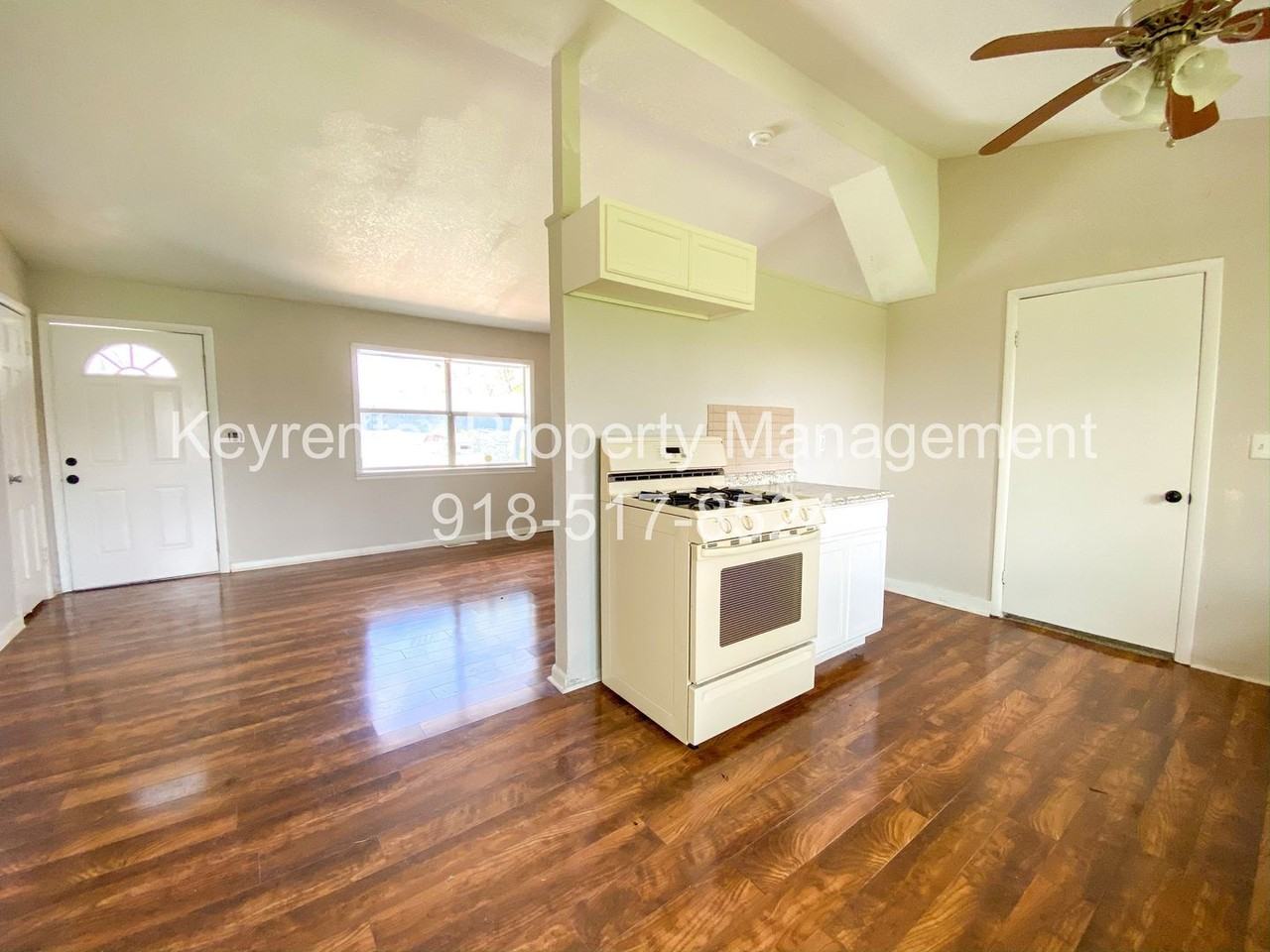 5135 N Utica Ave - Photo 3 of 16
