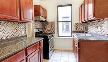 featured image of 712 W 176th St