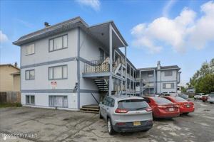 featured image of 225 N Park St