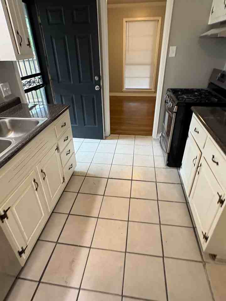 3293 S Perkins Rd - Photo 2 of 16