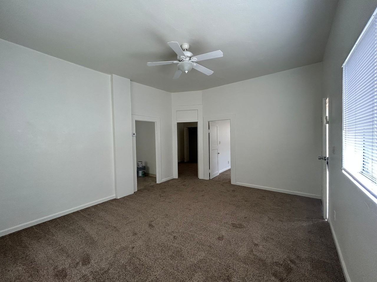 153 Locust Ave - Photo 4 of 20
