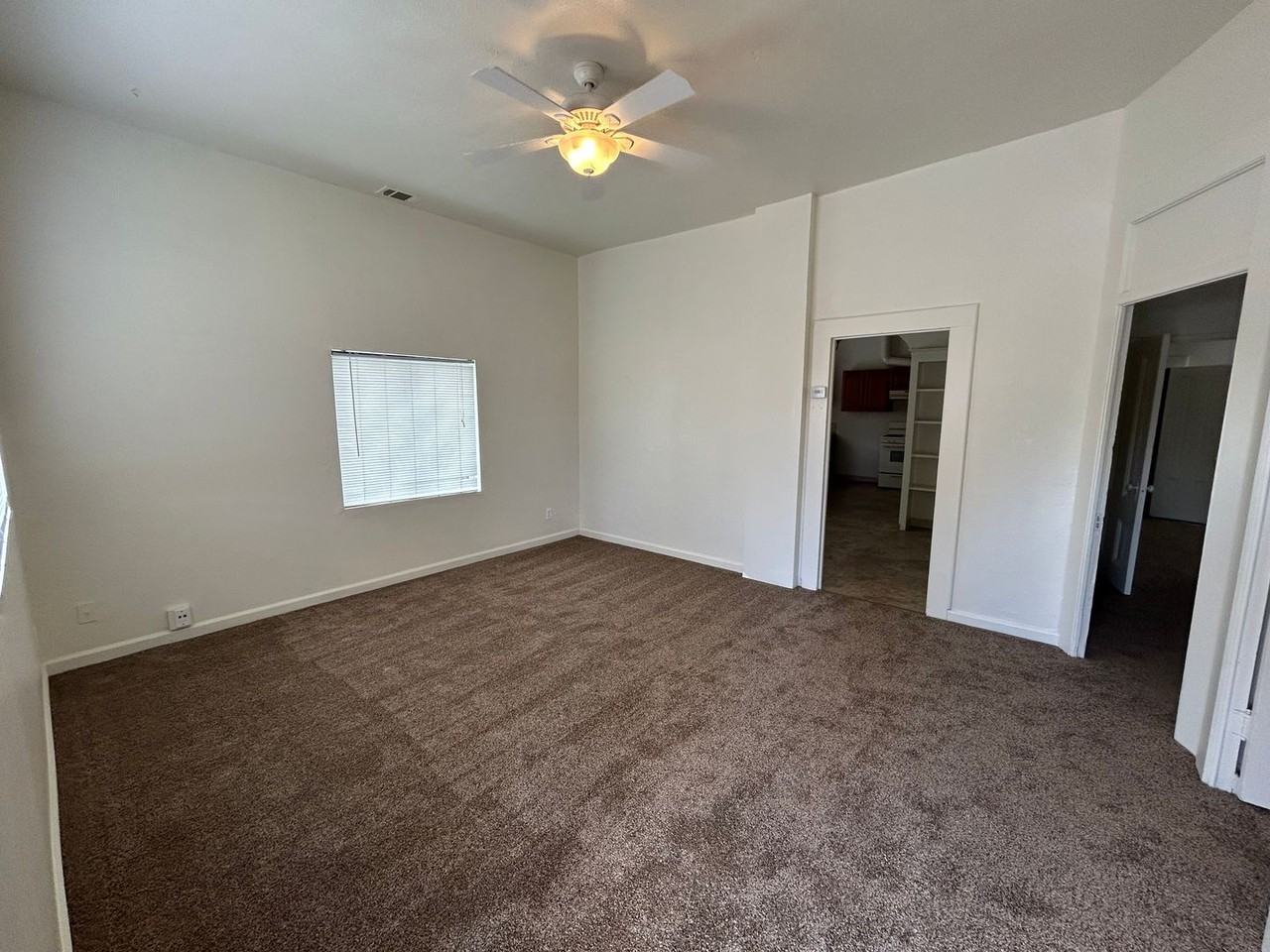153 Locust Ave - Photo 5 of 20