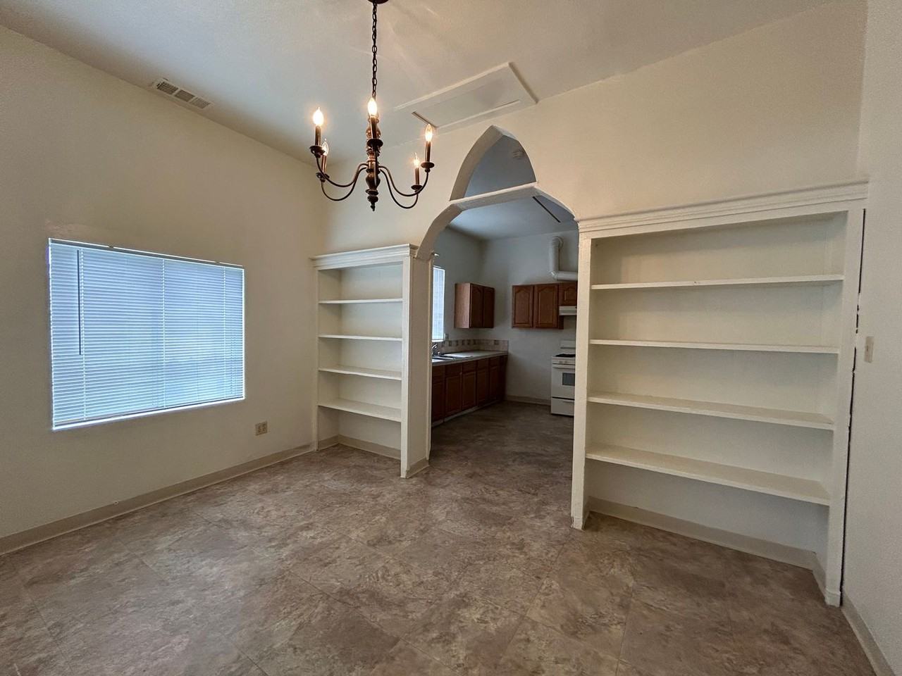 153 Locust Ave - Photo 6 of 20
