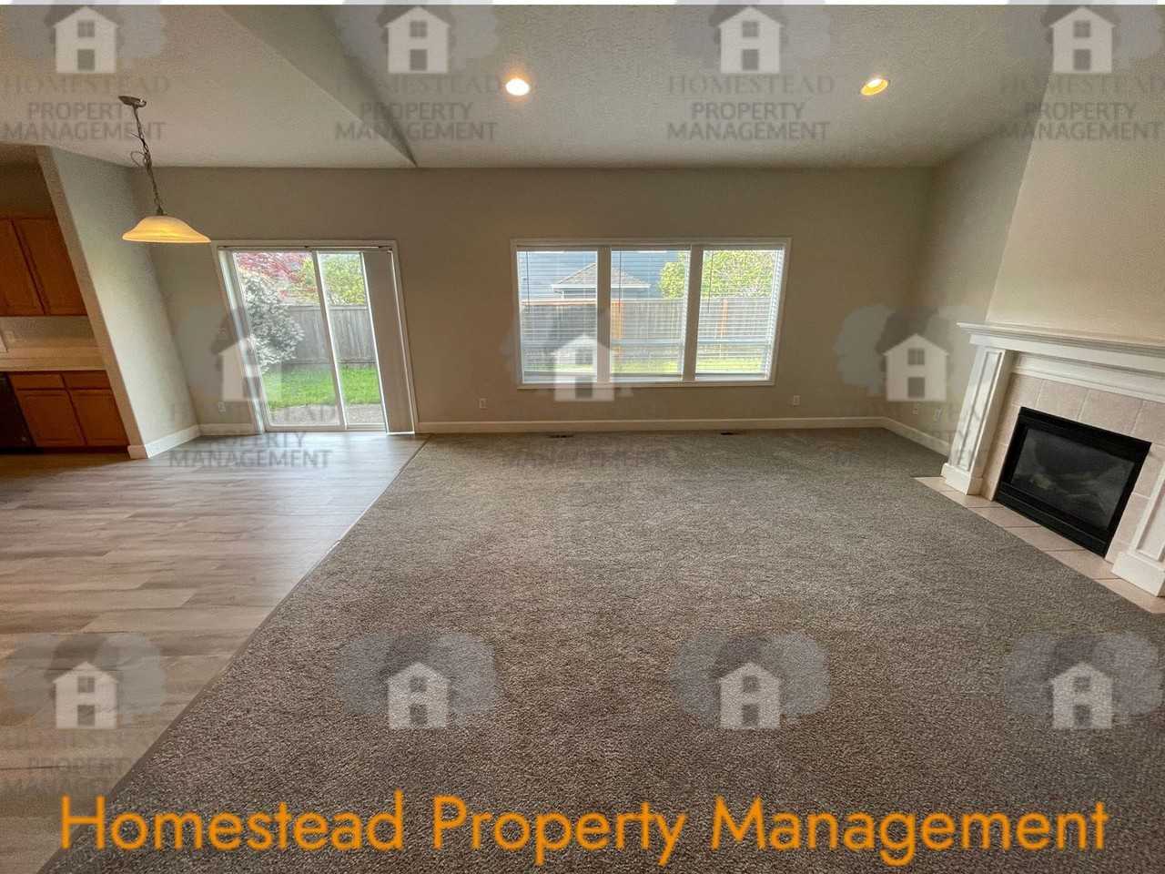 2772 Bastille Ave Se - Photo 3 of 29
