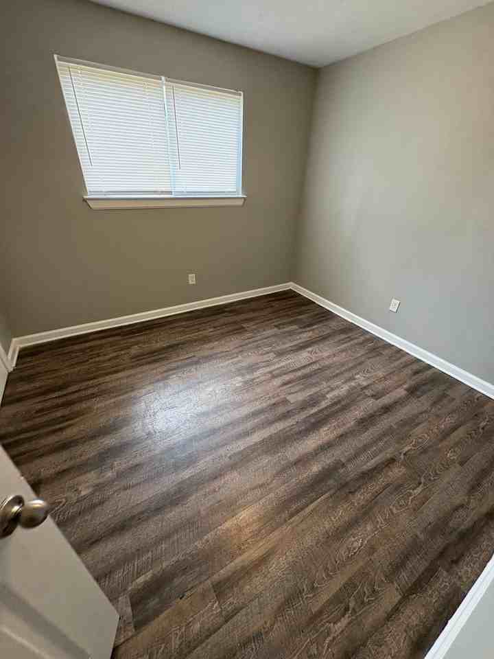 1397 N Graham St - Photo 7 of 13