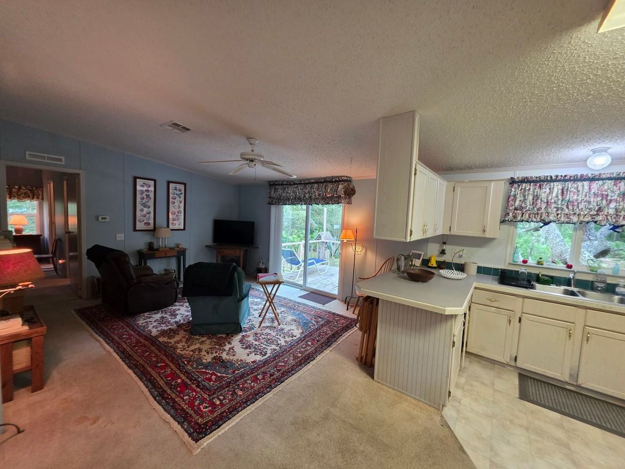 858 858 E. Winnetka St. - Hidden Gem - Photo 2 of 26