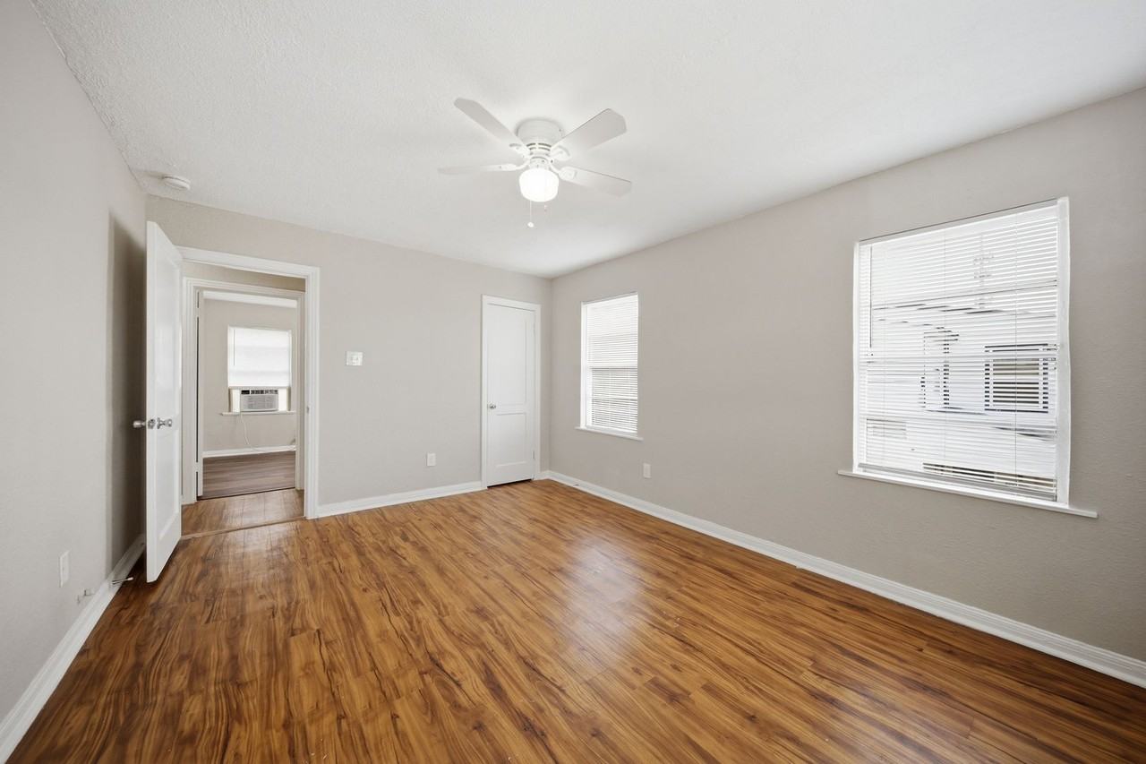 1028 5th Ave N - Photo 3 of 23