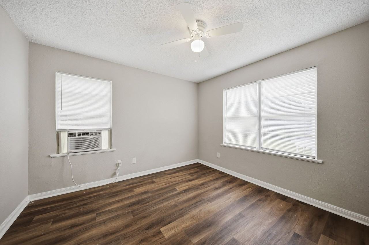 1028 5th Ave N - Photo 6 of 23