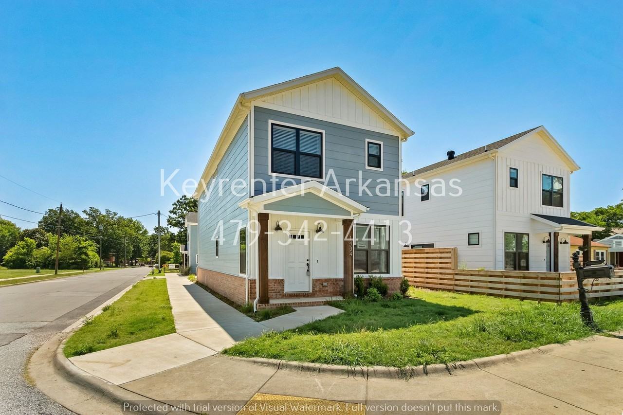 1434 N Oakland Ave - Photo 3 of 29