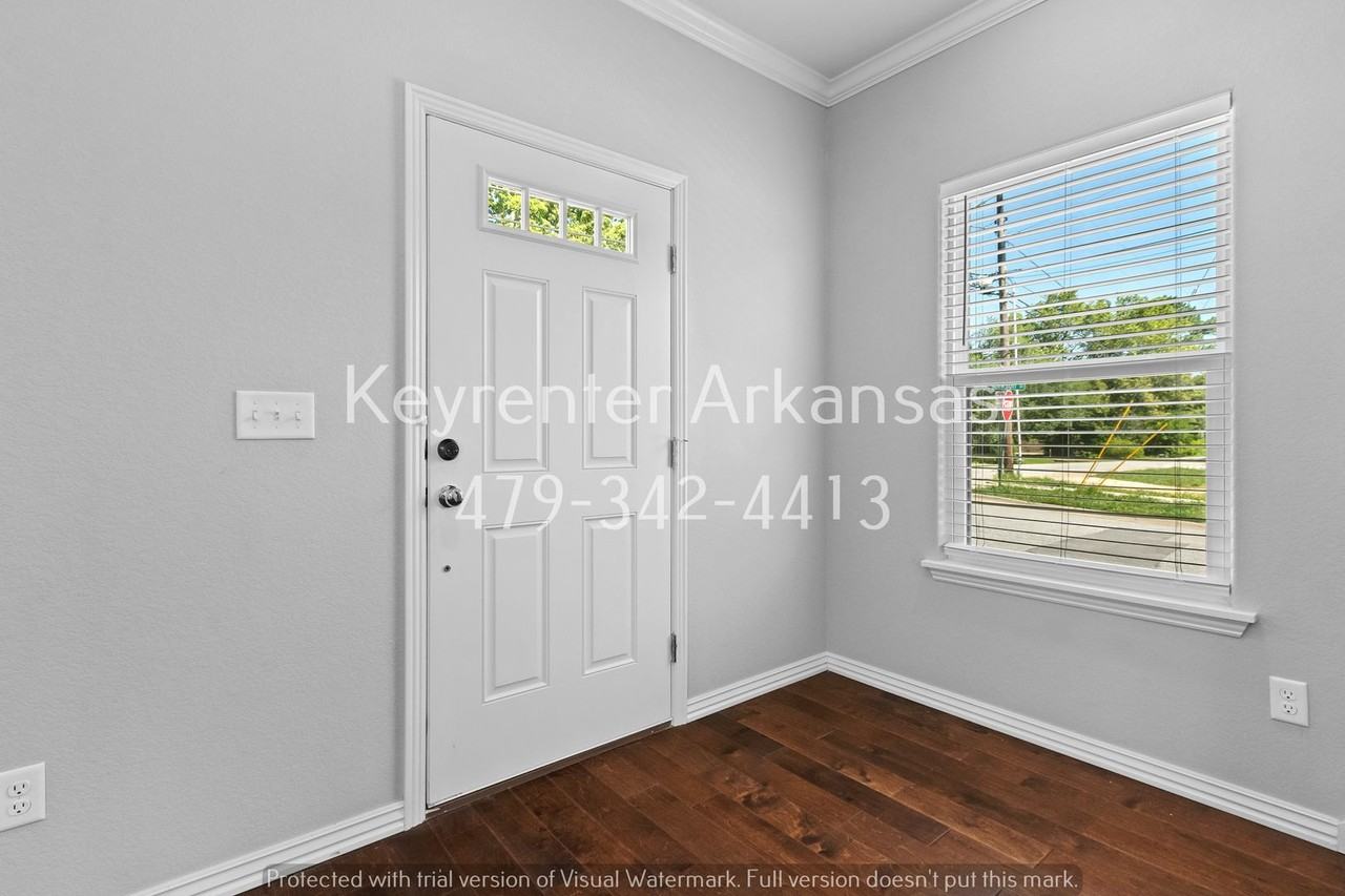 1434 N Oakland Ave - Photo 5 of 29
