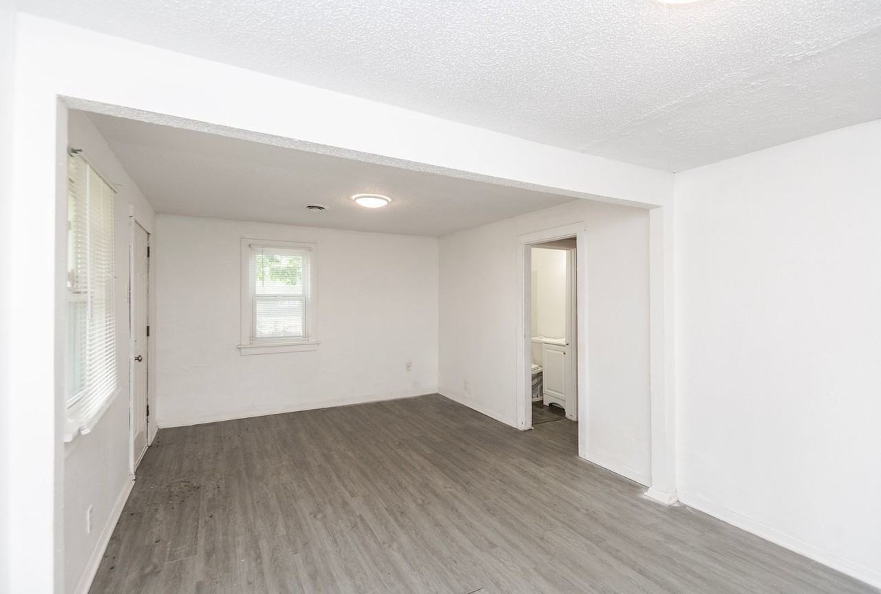 10019 Northgate Dr - Photo 5 of 20