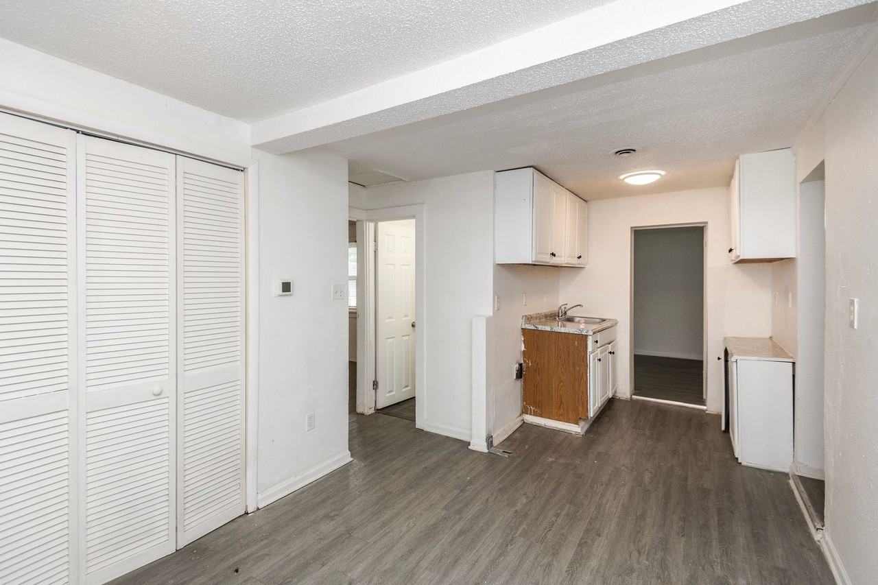 10019 Northgate Dr - Photo 6 of 20