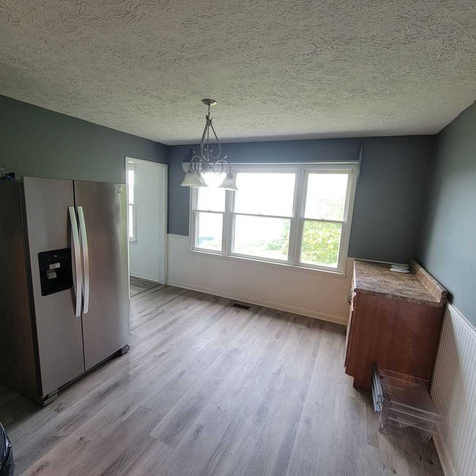 615 Evans St - Photo 5 of 17