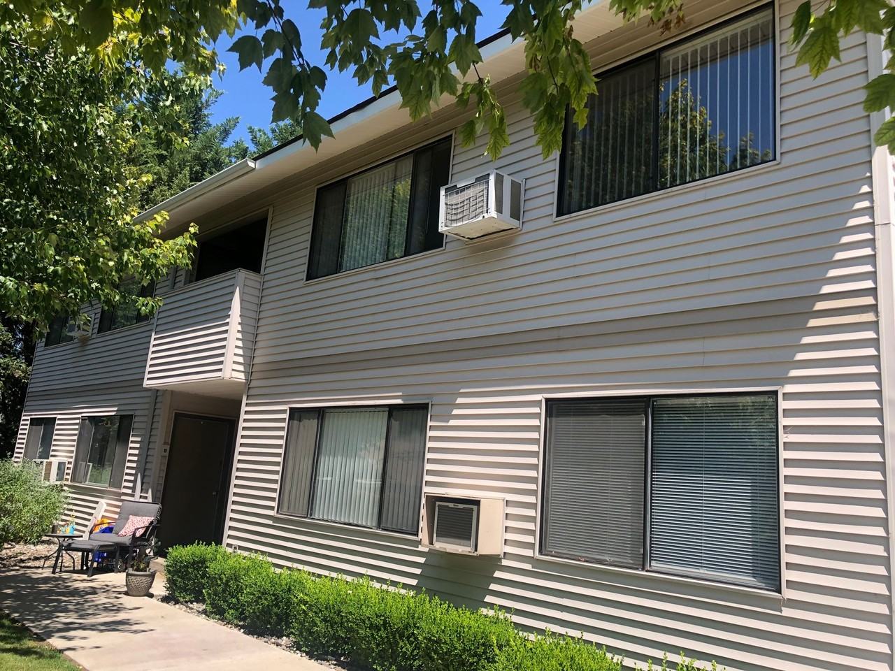 Skyview Apartments - Photo 4 of 4