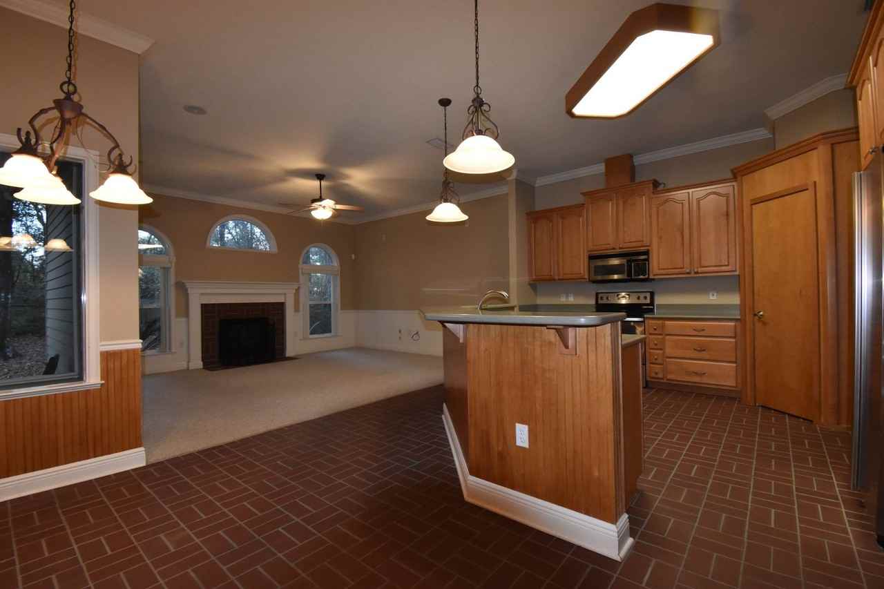 2414 Sw 98th Dr - Photo 5 of 27