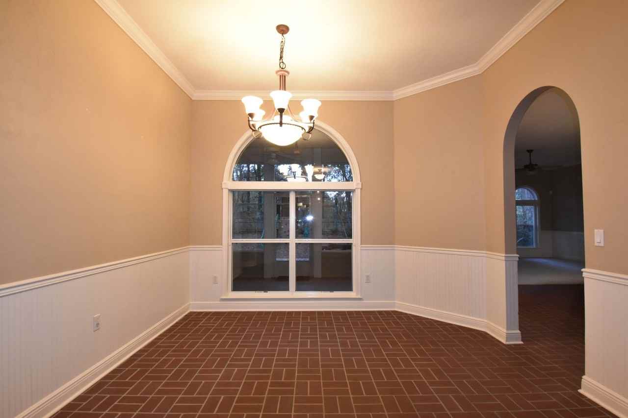 2414 Sw 98th Dr - Photo 7 of 27