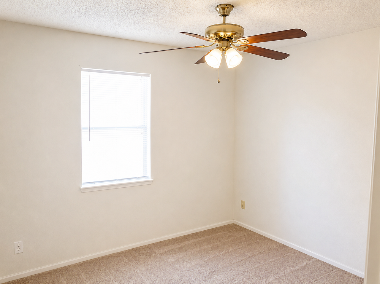 2605 Transit Dr - Photo 5 of 8