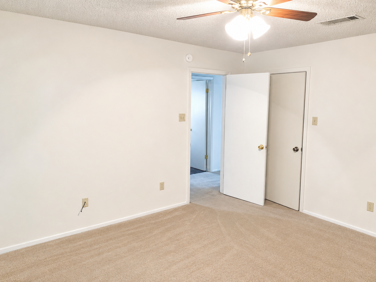 2605 Transit Dr - Photo 6 of 8