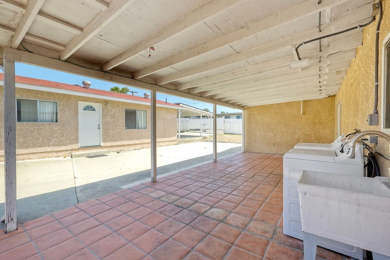 71 E Palomar St - Photo 4 of 28
