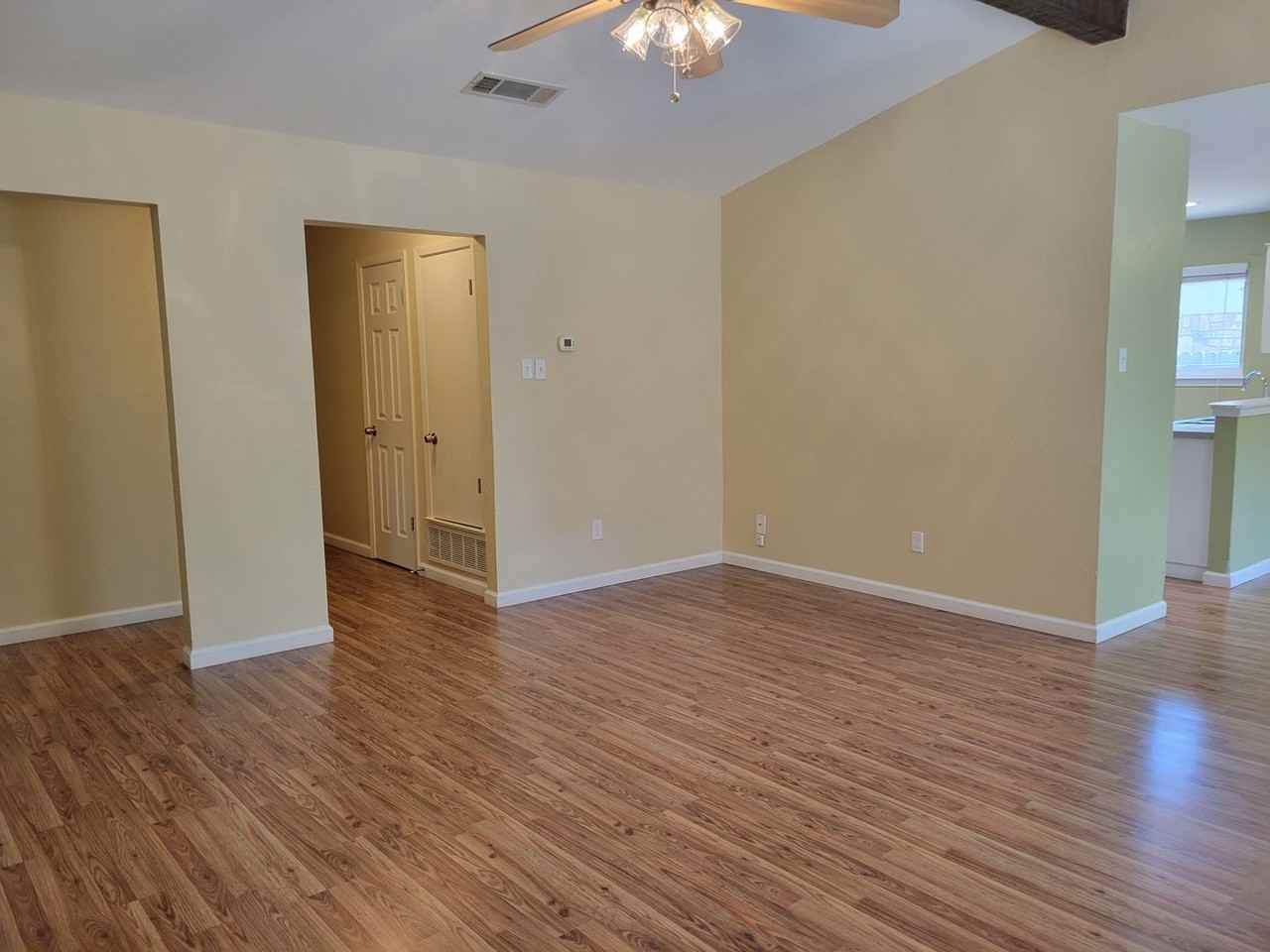 1229 Preswick Cir - Photo 3 of 21