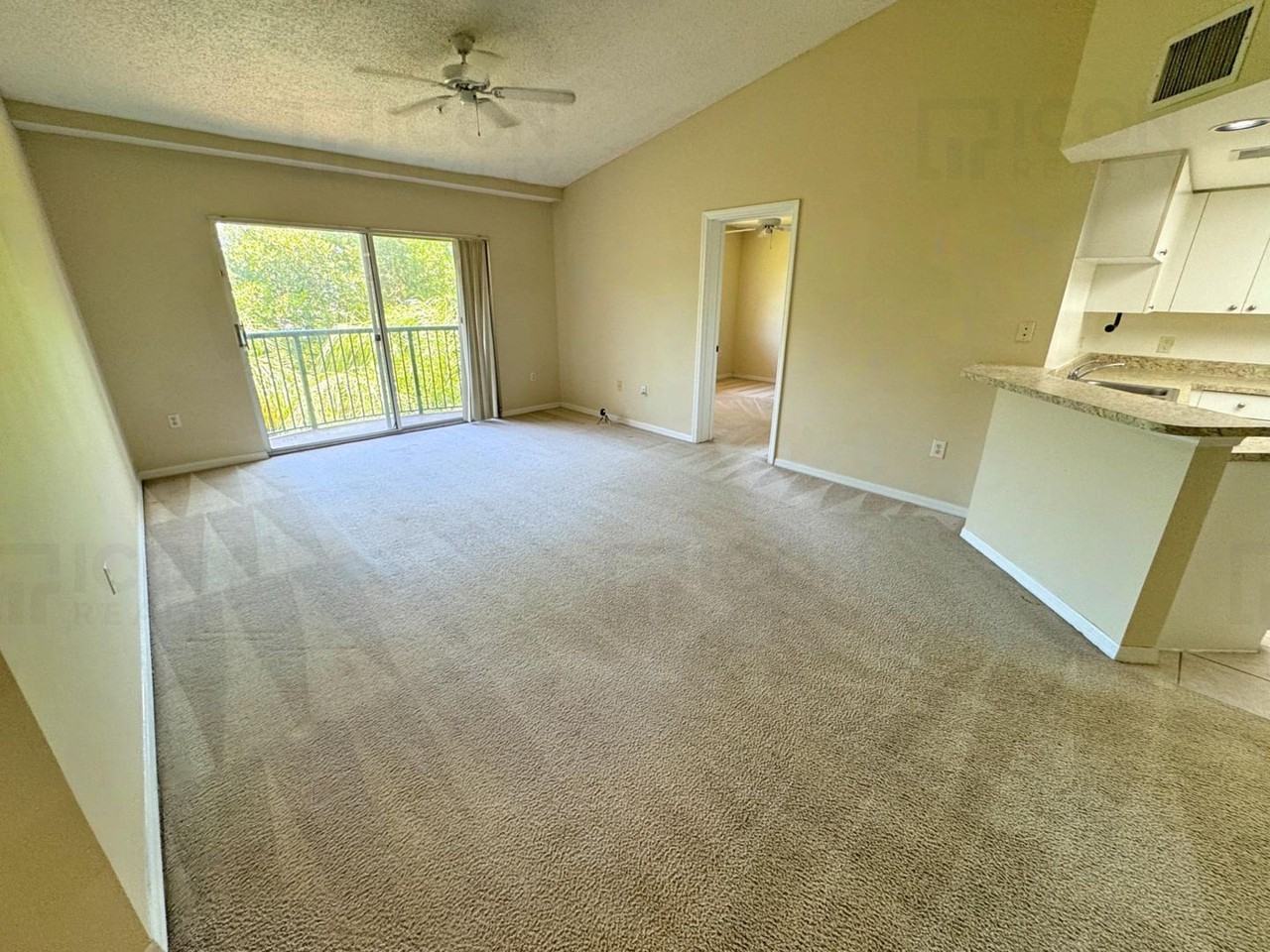 2039 Se 10th Ave #509 - Photo 2 of 12