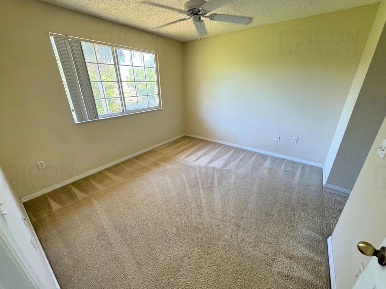 2039 Se 10th Ave #509 - Photo 5 of 12
