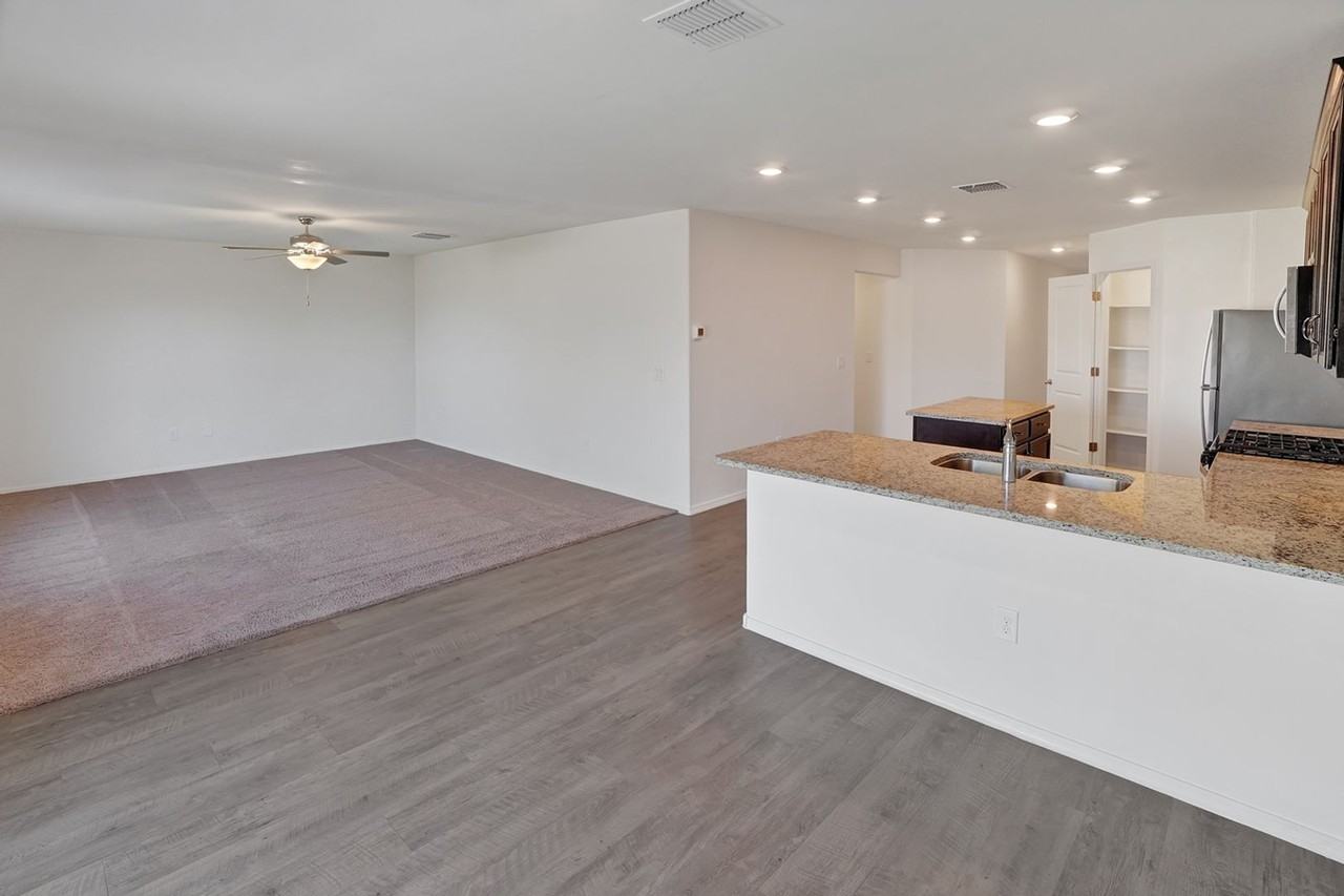 4051 E Braddock Dr - Photo 5 of 26