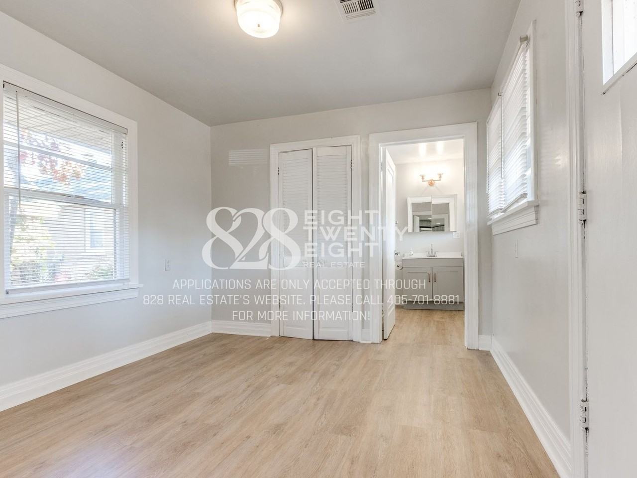 241 Emelyn St - Photo 7 of 39