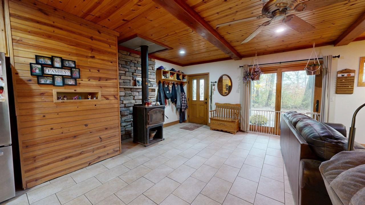 S1814 Stenslien Ln - Photo 5 of 16