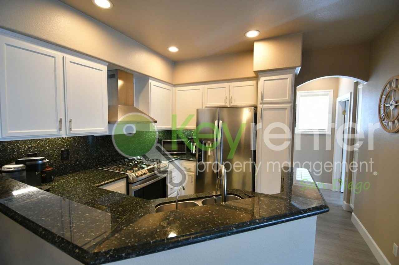 7663 Hazard Center Dr - Photo 2 of 34