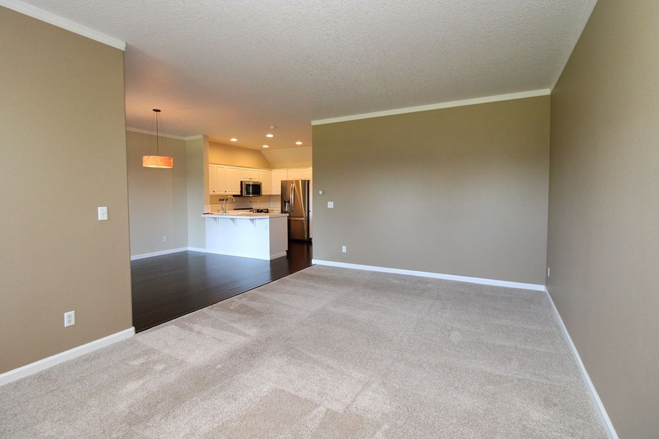 10722 Ne 5th Ave - Photo 7 of 33