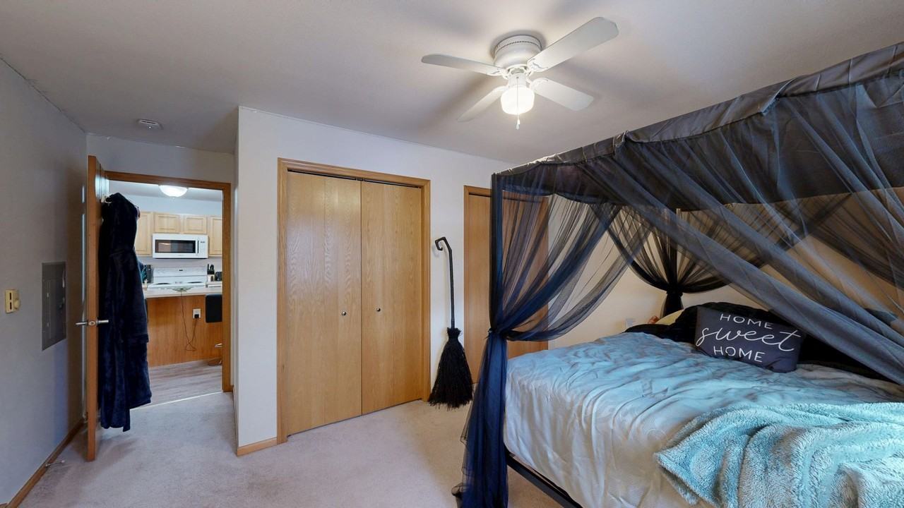 106 N Silver St - Photo 6 of 10