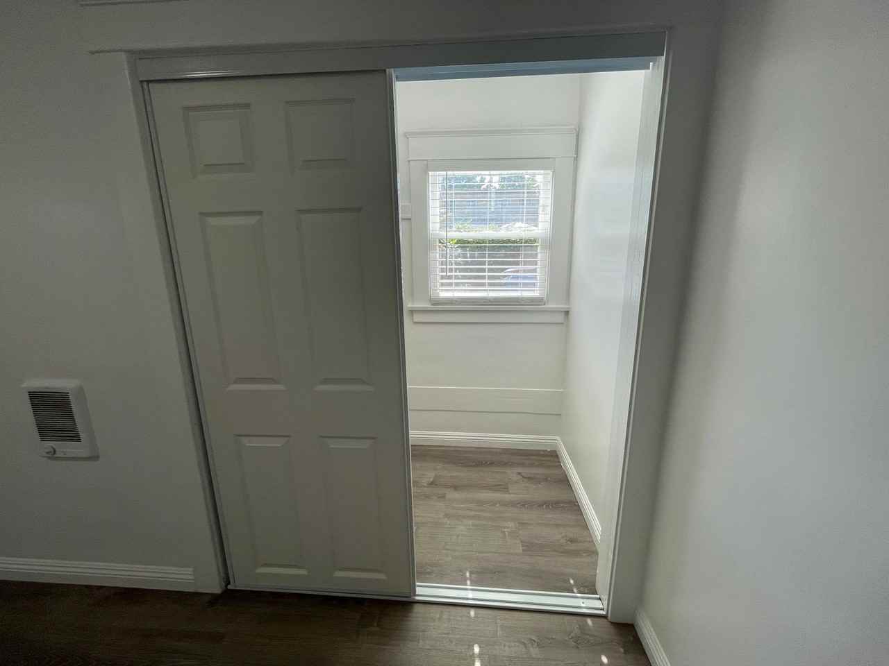 417 W 10th St - Photo 5 of 23