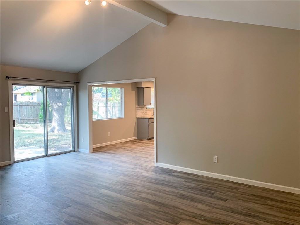 11640 Parkfield Dr - Photo 6 of 20