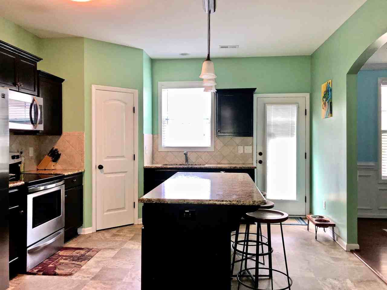 452 Prairie Ln - Photo 5 of 25