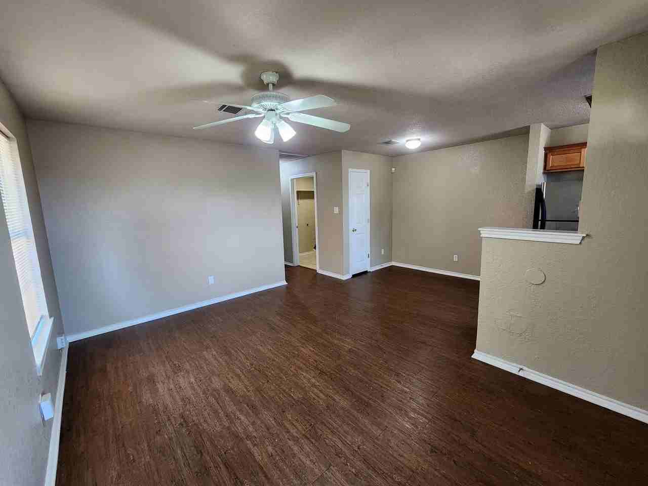 1429 E Robert St - Photo 2 of 20