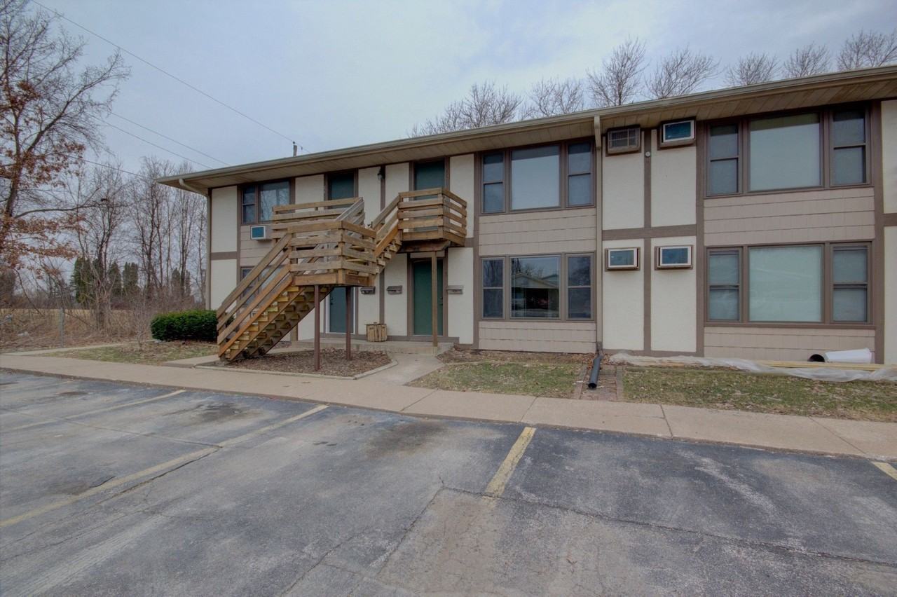Homewood East Apartments - Photo 2 of 31